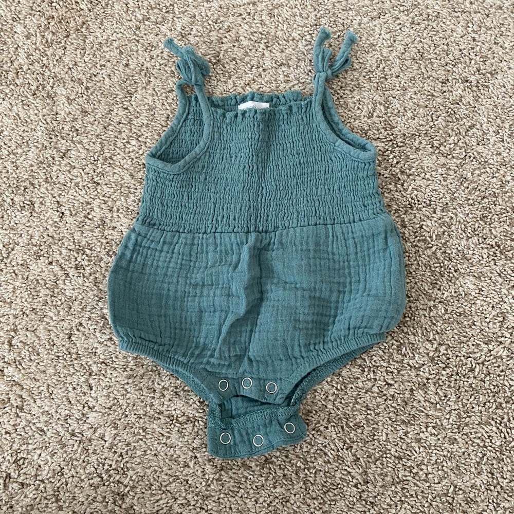 Grayson Mini baby girls teal bodysuit onesie one piece gauze romper size newborn